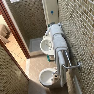 Camera economy in edificio annesso